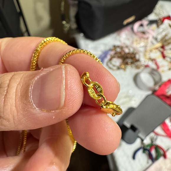 18k gold plated Gold Rose Pendant Necklace - Picture 9 of 9